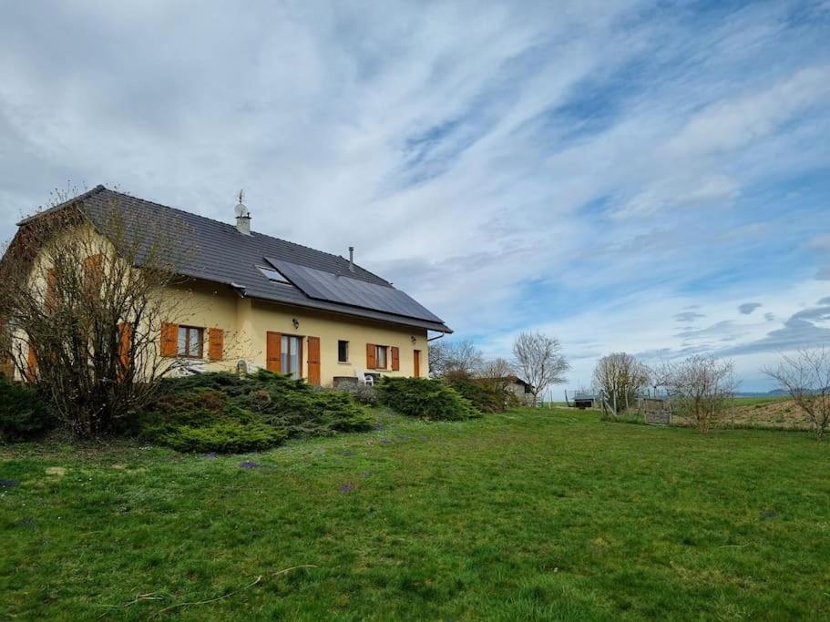 Tres Belle Maison Entre Lacs Et Montagnes *